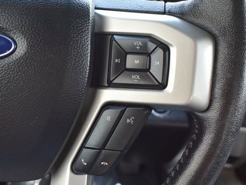 Used 2019 Ford F150 Lariat AWD/4WD image 23