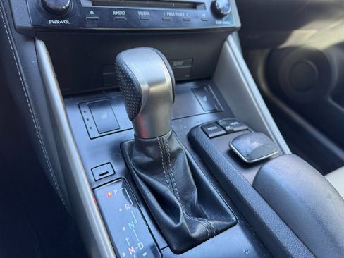 Used 2014 Lexus IS 250 image 22