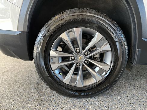 Used 2025 Chevrolet Equinox LT image 34