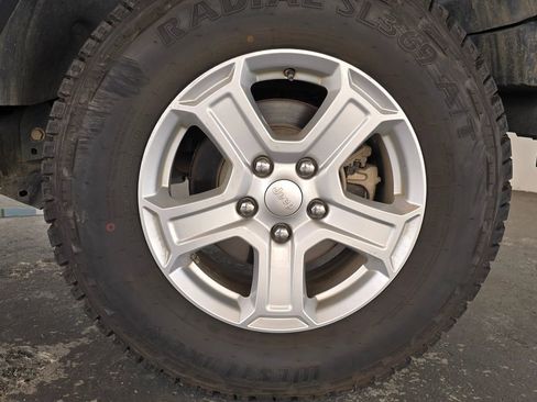 Used 2023 Jeep Wrangler Unlimited Sport AWD/4WD image 37