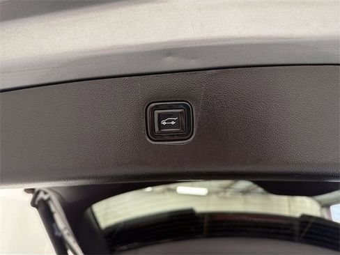 Certified 2023 Chevrolet Blazer RS w/ Driver Confidence II Package image 17