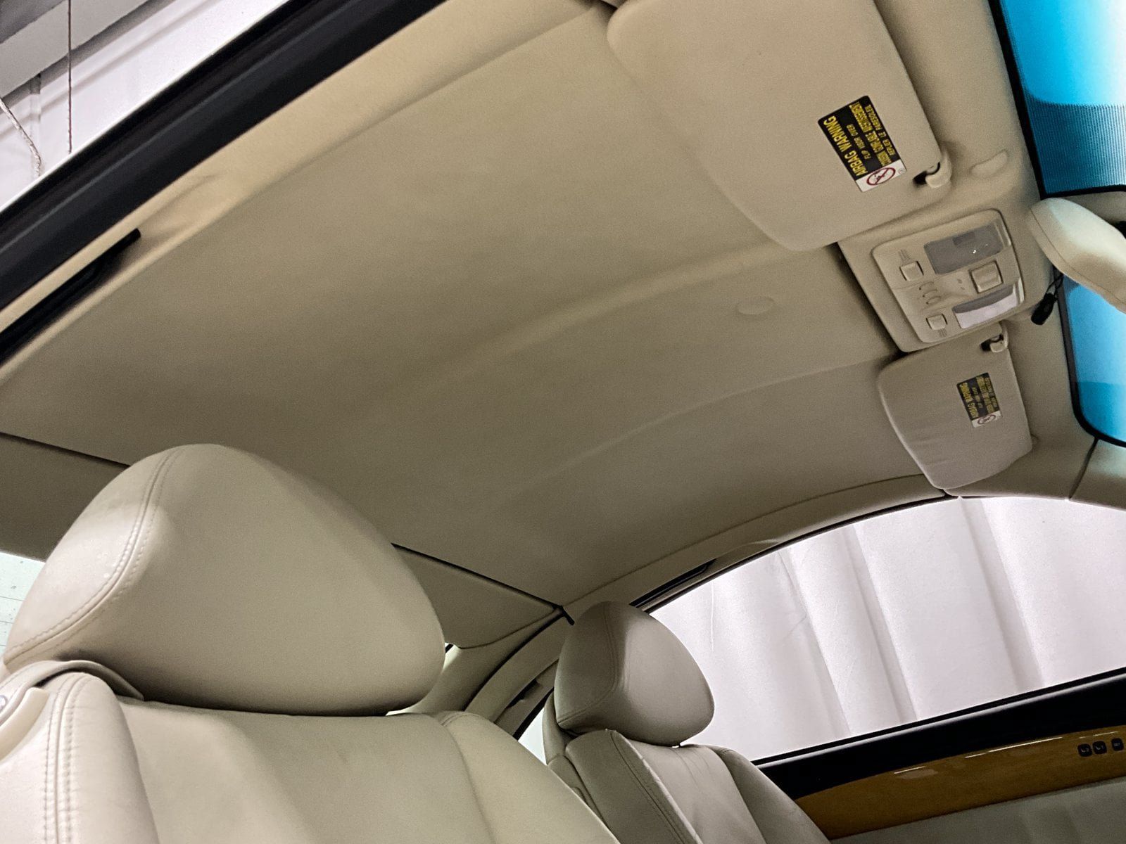 Used 2004 Lexus SC 430 Convertible RWD image 24