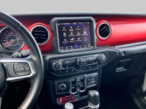 Used 2022 Jeep Wrangler Unlimited Rubicon AWD/4WD image 7