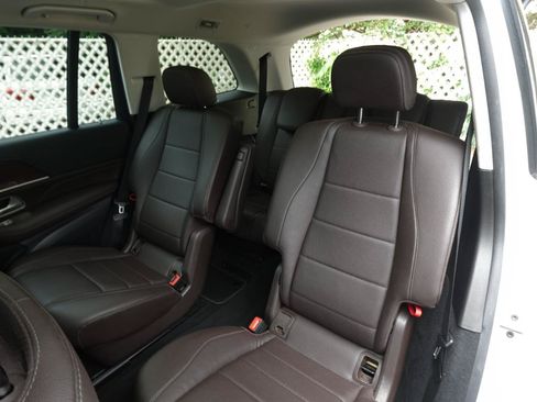 Used 2022 Mercedes-Benz GLS 450 4MATIC image 26