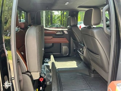 Used 2024 GMC Sierra 1500 Denali Ultimate AWD/4WD image 13