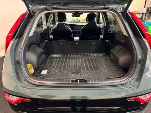 Used 2023 Kia Niro Wind w/ Wind Preserve Package FWD image 7