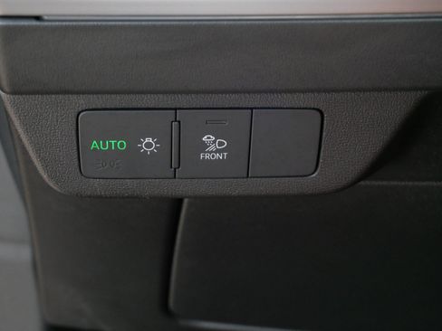 Used 2023 Audi Q4 e-tron Prestige AWD/4WD image 27
