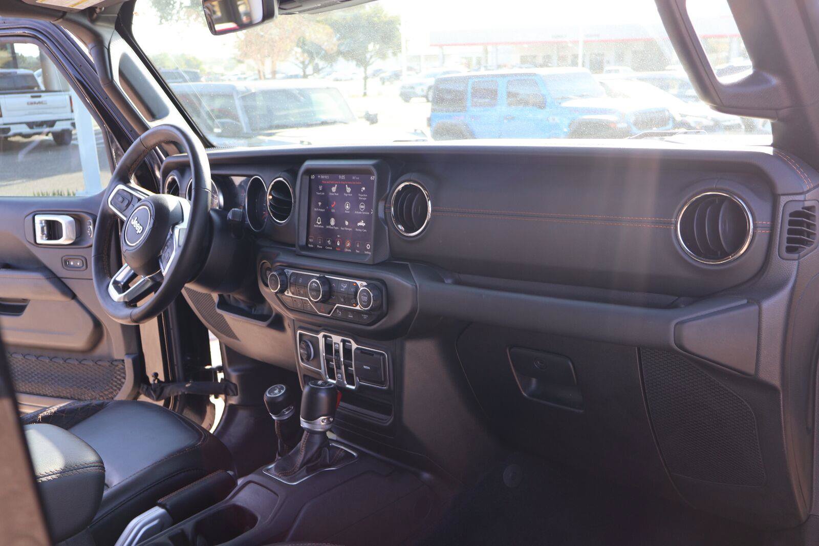 Used 2021 Jeep Gladiator Overland AWD/4WD image 19
