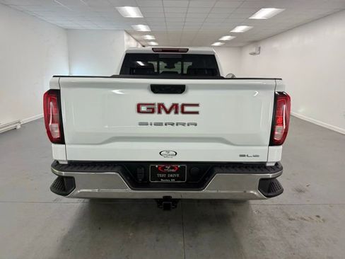 New 2026 GMC Sierra 1500 SLE w/ Preferred Package image 7