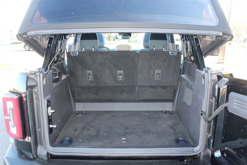 Used 2023 Ford Bronco Outer Banks AWD/4WD image 21