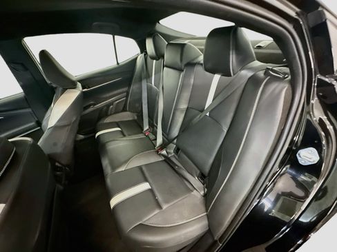 Used 2025 Toyota Camry SE FWD image 29