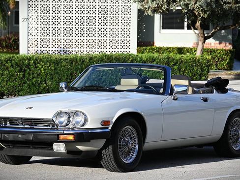 Used 1991 Jaguar XJS V12 Convertible image 4