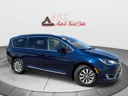 Used 2020 Chrysler Pacifica Touring-L Plus