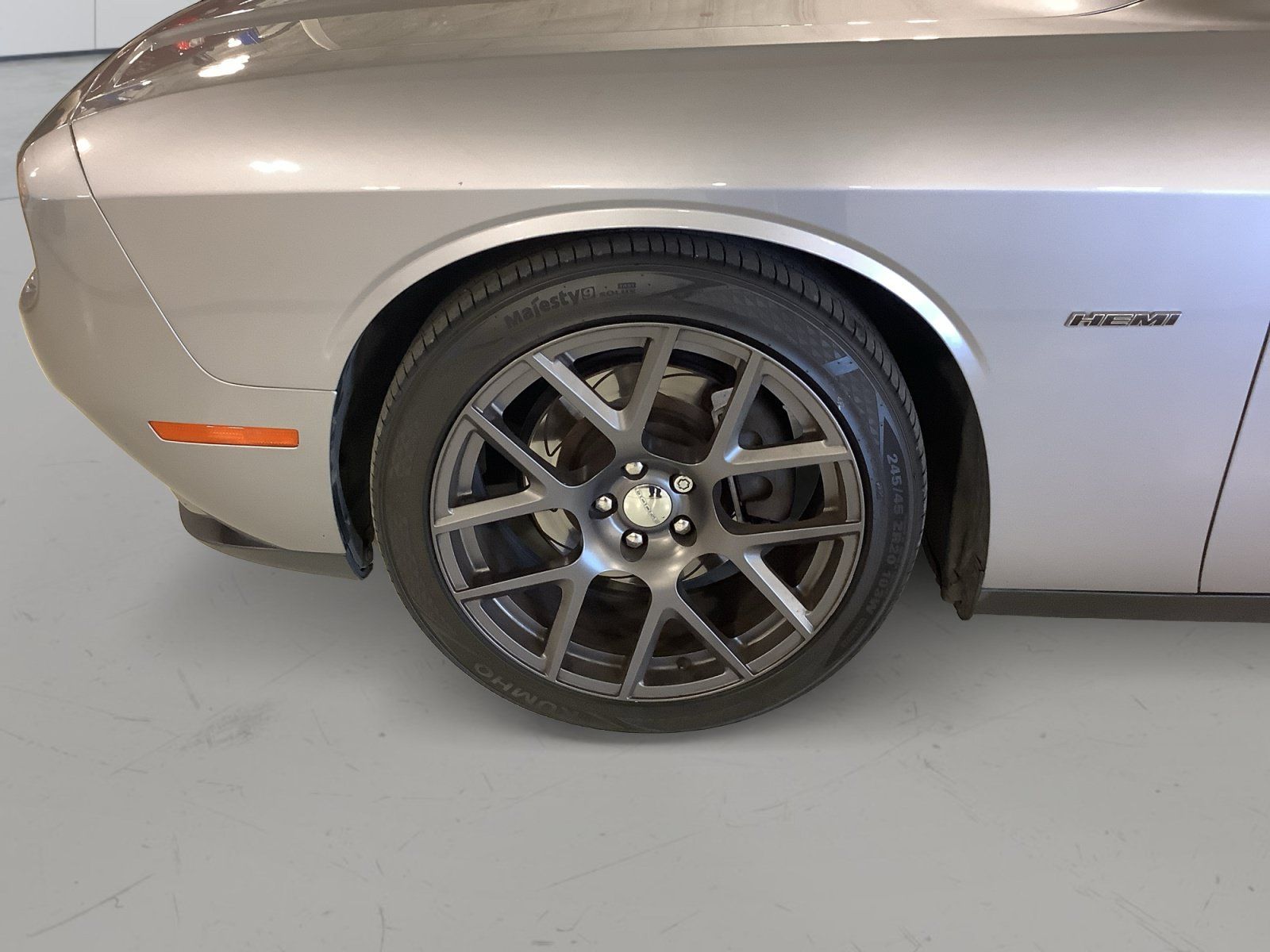 Used 2016 Dodge Challenger R/T Plus RWD image 8