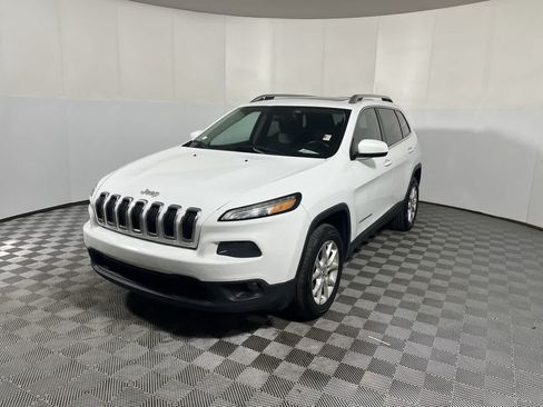 Used 2014 Jeep Cherokee Latitude w/ Comfort/Convenience Group AWD/4WD image 4