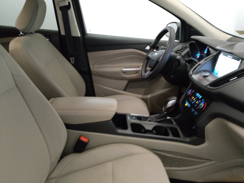 Used 2019 Ford Escape SE FWD image 21