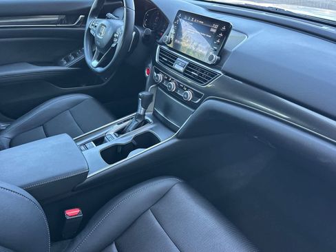 Used 2020 Honda Accord Sport image 15