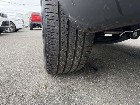 Used 2023 Jeep Grand Cherokee L Laredo AWD/4WD image 14