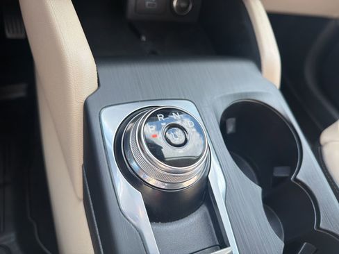 Used 2021 Ford Escape SEL w/ Technology Package image 18