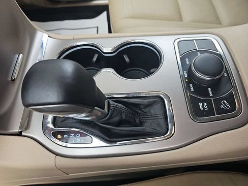 Used 2018 Jeep Grand Cherokee Limited AWD/4WD image 34