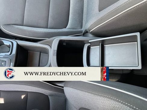 Used 2025 Chevrolet TrailBlazer LT AWD/4WD image 24