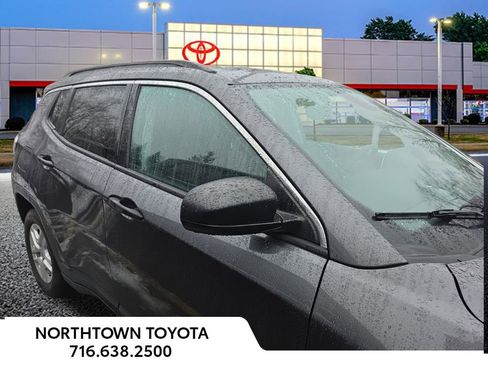 Used 2019 Jeep Compass Sport image 3