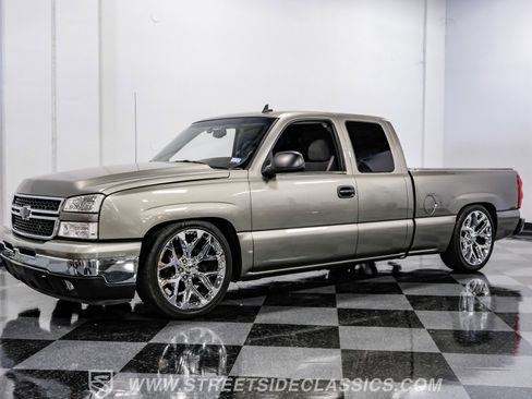 Used 2006 Chevrolet Silverado 1500 LT w/ Onstar Plus Package image 5