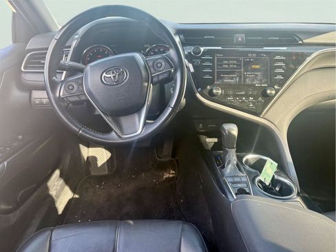 Used 2019 Toyota Camry XSE FWD image 8