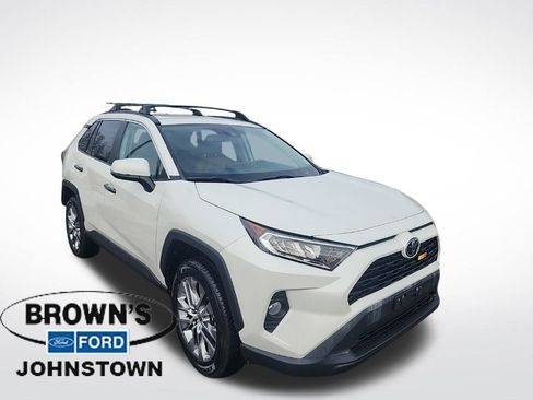 Used 2021 Toyota RAV4 XLE Premium image 1