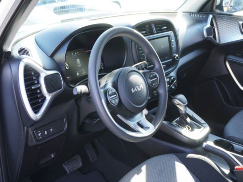 Used 2023 Kia Soul LX w/ Option Group 015 image 17