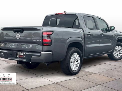 Used 2024 Nissan Frontier SV w/ SV Convenience Package image 12