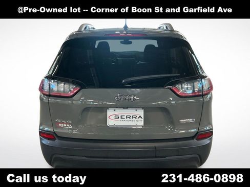 Used 2020 Jeep Cherokee Latitude Plus w/ Comfort/Convenience Group AWD/4WD image 4