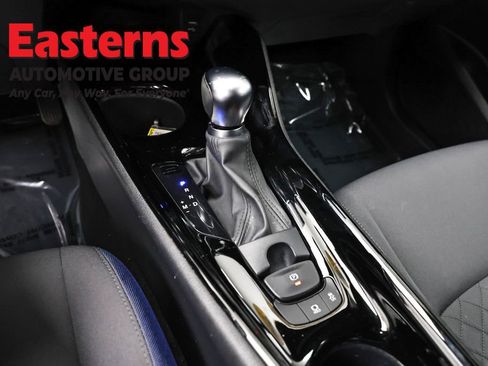 Used 2020 Toyota C-HR XLE FWD image 12