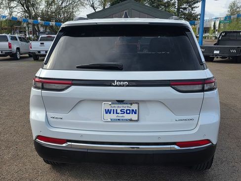 Used 2023 Jeep Grand Cherokee Laredo w/ Luxury Tech Group I image 7