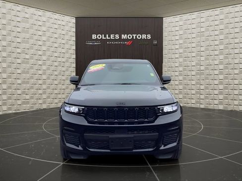 Certified 2023 Jeep Grand Cherokee L Altitude image 12