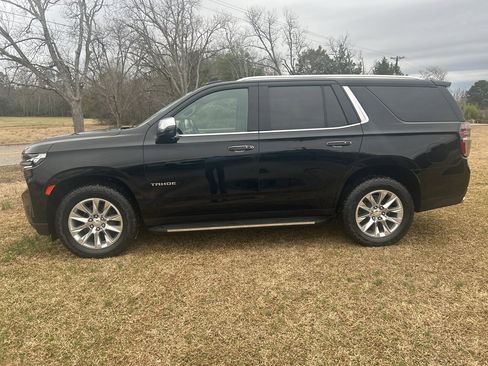 Used 2021 Chevrolet Tahoe Premier w/ Premium Package image 7