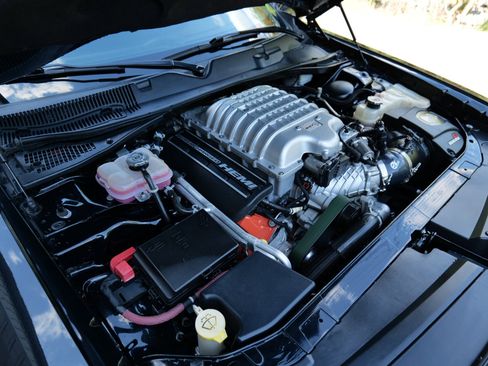 Used 2015 Dodge Challenger SRT Hellcat image 53