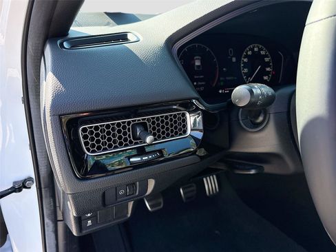 Certified 2024 Honda Civic Sport image 11