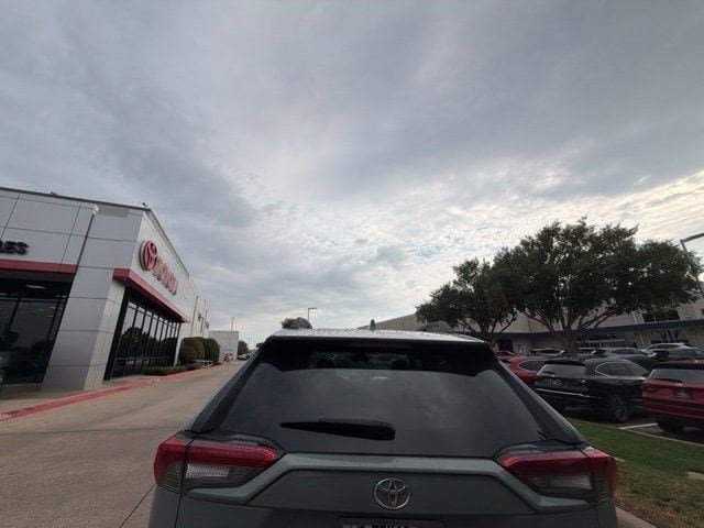 Used 2021 Toyota RAV4 Adventure AWD/4WD image 4