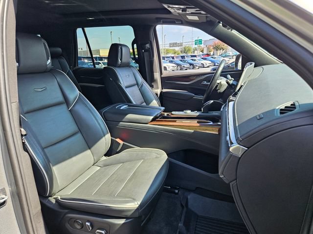 Used 2023 Cadillac Escalade Premium Luxury AWD/4WD image 20