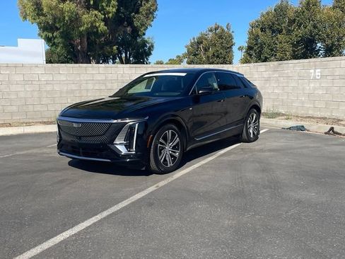 Certified 2024 Cadillac Lyriq Luxury RWD image 3