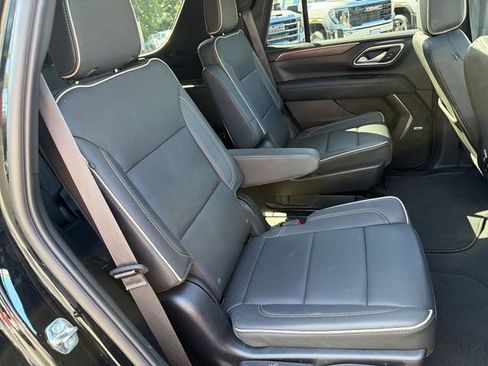 Certified 2024 GMC Yukon SLT w/ SLT Premium Package AWD/4WD image 26