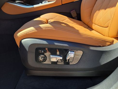 Certified 2026 BMW X5 xDrive40i w/ M Sport Package image 17