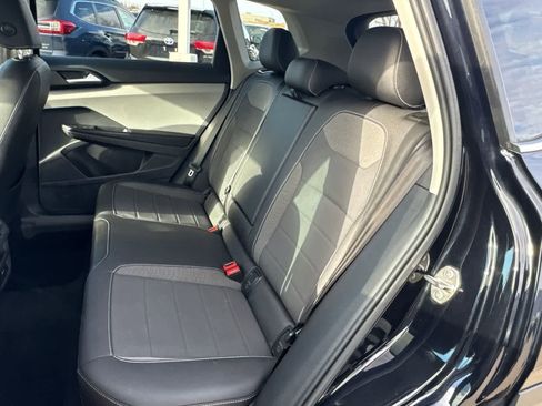 Used 2023 Volkswagen Taos SE image 12