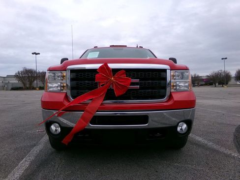 Used 2011 GMC Sierra 3500 SLT w/ SLT Convenience Package image 3