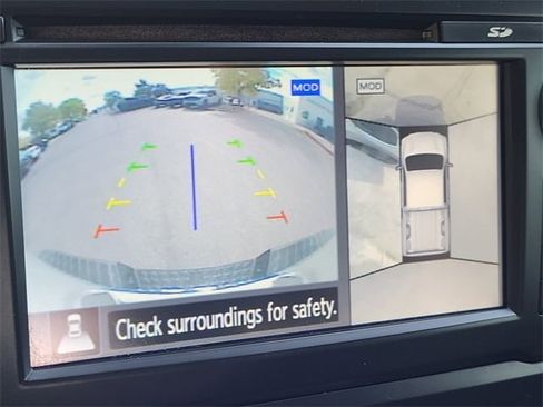 Used 2017 Nissan Titan PRO-4X w/ Pro-4x Convenience Package image 16