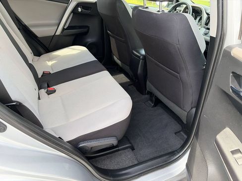 Used 2016 Toyota RAV4 XLE FWD image 13