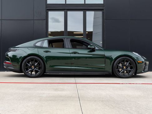 Used 2025 Porsche Panamera image 12