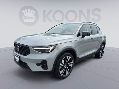 Used 2024 Volvo XC40 B5 Plus w/ Climate Package