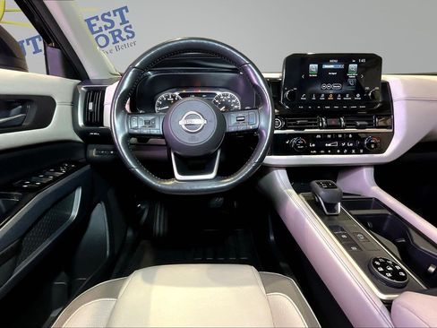 Used 2022 Nissan Pathfinder SL w/ SL Premium Package AWD/4WD image 9